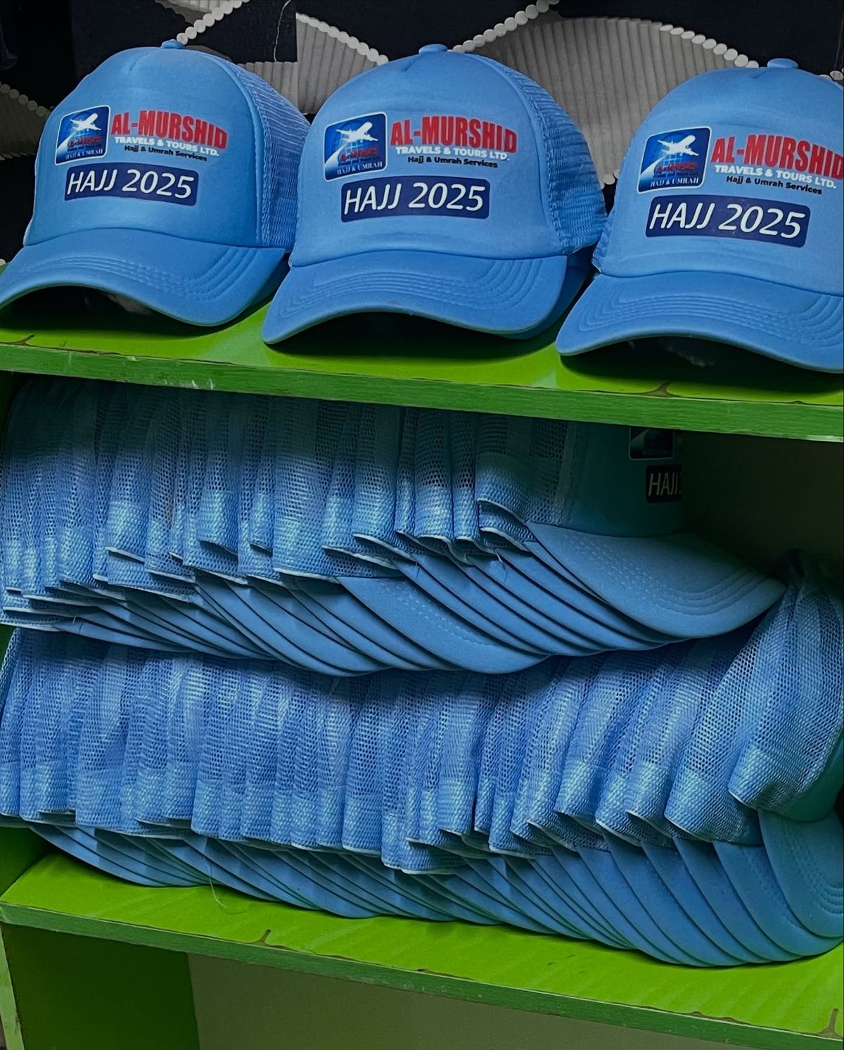 Caps branding S.22